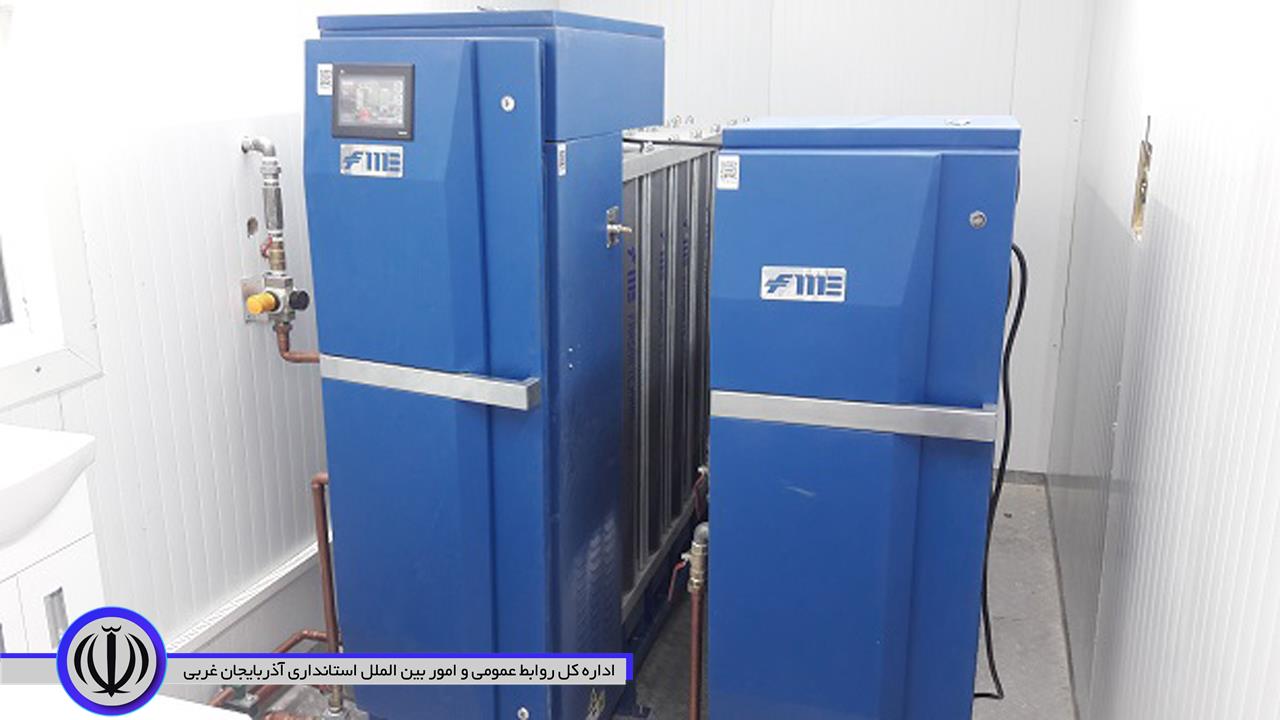 تحویل یک دستگاه اکسیژن ساز به بیمارستان امام خمینی مهاباد