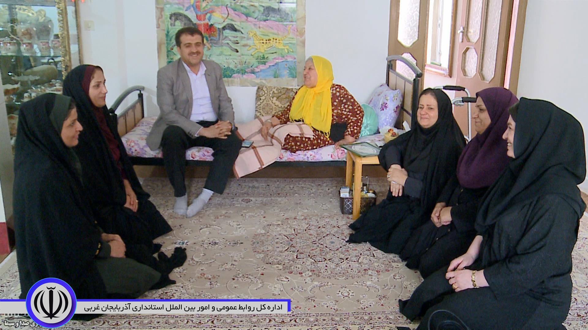 دلجویی از خانواده های شهدا در مهاباد