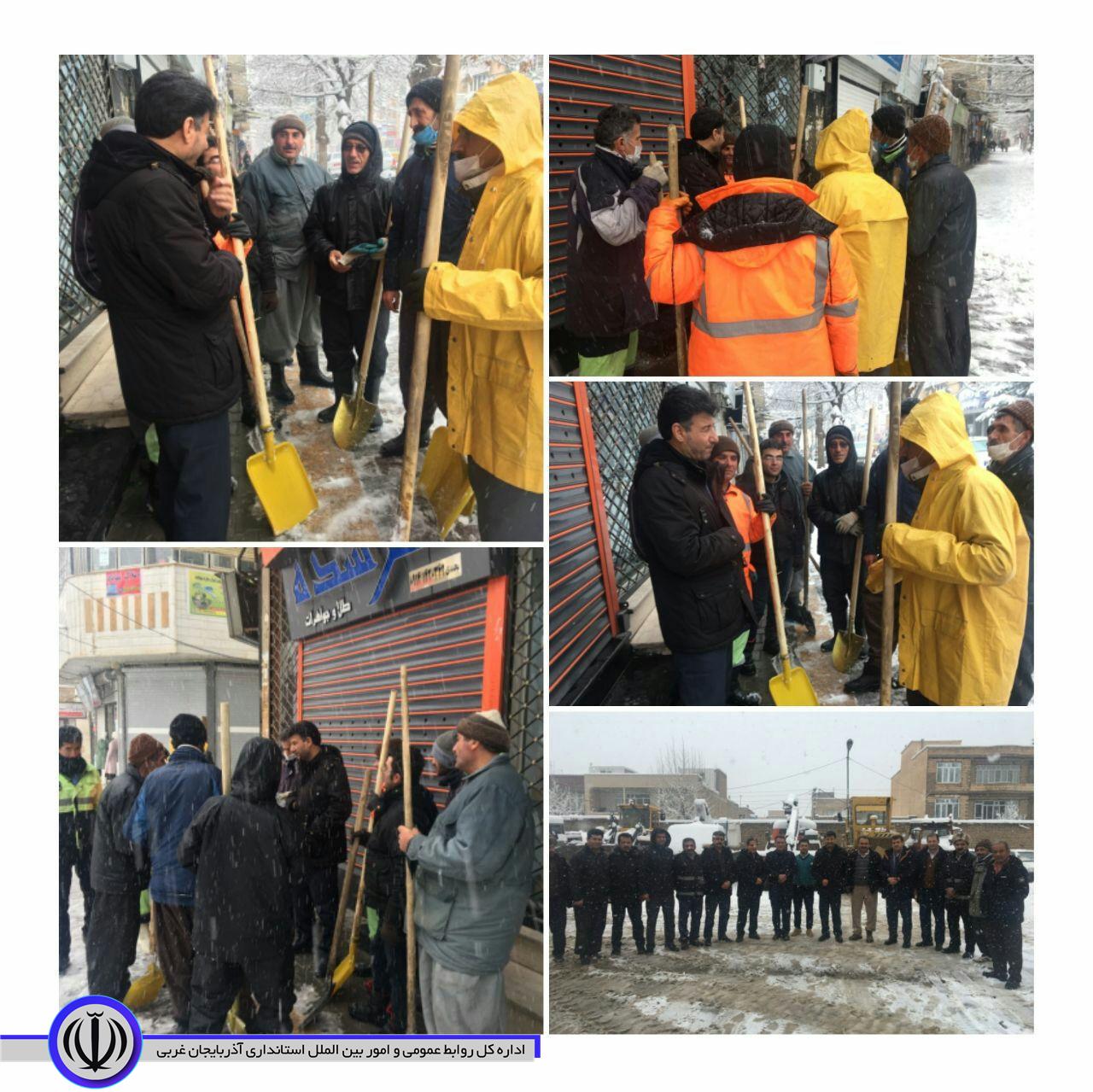فرماندار در دیدار چهره به چهره با کارگران شهرداری در جریان مشکلات و خواسته های آنان قرار گرفت