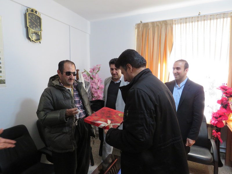تقدیر  معاون استاندار و فرماندار ویژه شهرستان مهاباد از جانباز 70 درصد امید عبدالهی