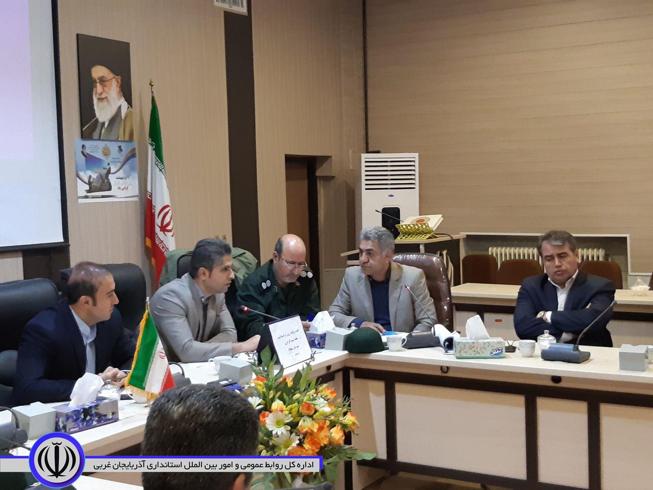 در جلسە هماهنگی برنامههای روز کارگر پرداخت حقوق کارگران شهرداری مهاباد در اولویت قرار گیرد