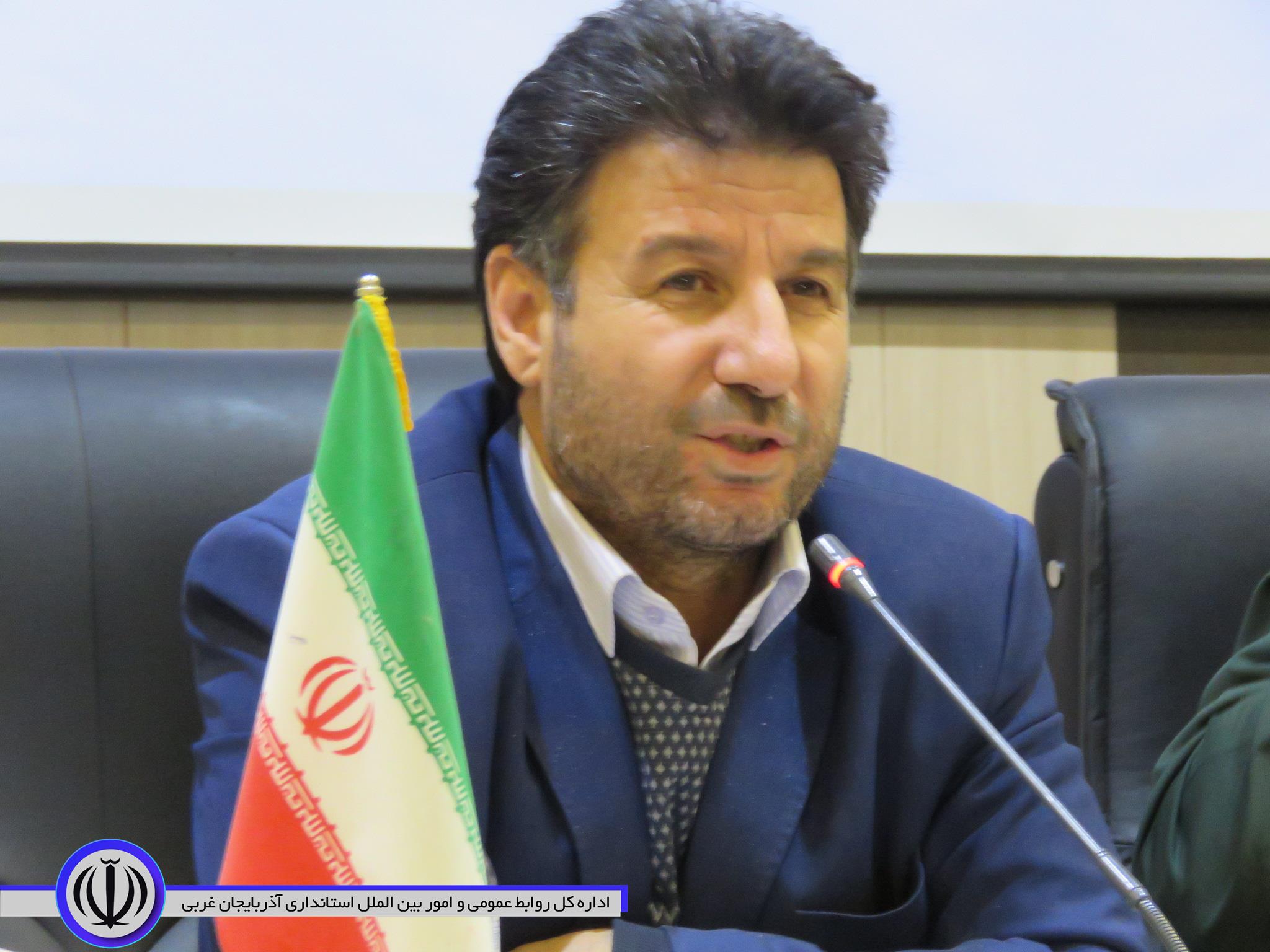معاون استاندار وفرماندارویژه شهرستان مهاباد  سالروز تاسیس سپاه پاسداران انقلاب اسلامی را تبریک گفت