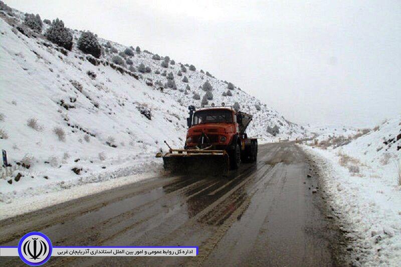تمام راه‌های ارتباطی روستاهای مهاباد بازگشایی شد