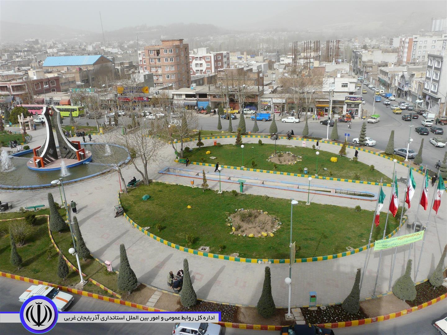 ساماندهی میدان «ملاجامی» مهاباد آغاز شد