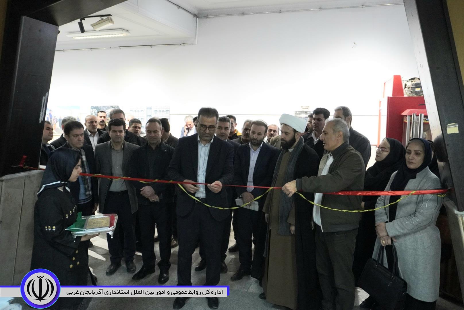 برپایی نمایشگاه صنایع دستی بانوان مهابادی در تالار وحدت