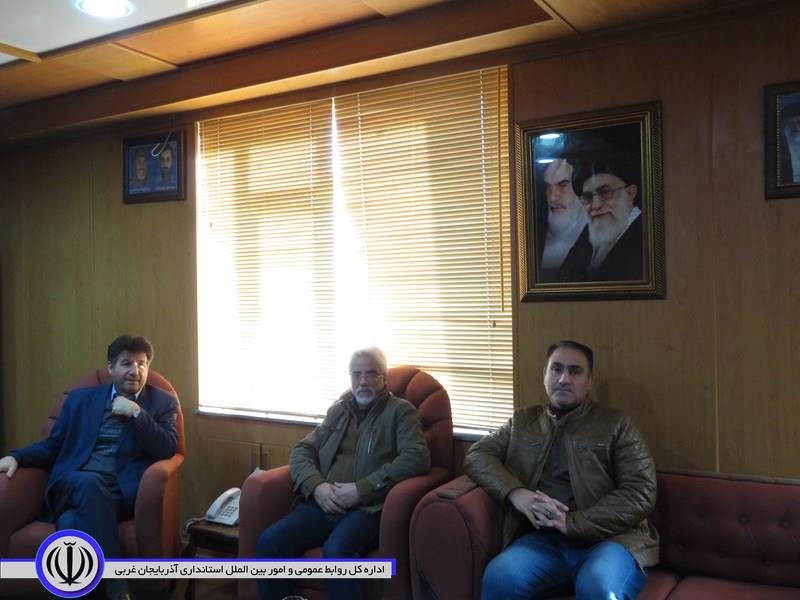 تجلیل معاون استاندار و فرماندار ویژه شهرستان مهاباد از دو هنرمند شاهیندژی
