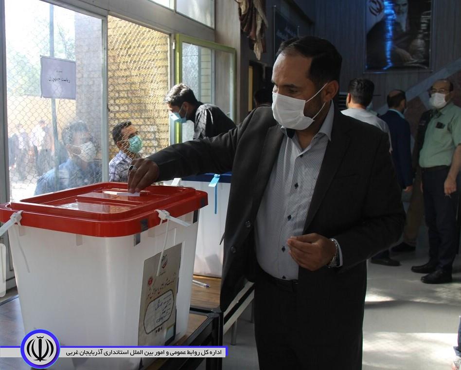 مهابادی ها رای دادن را به ساعات پایانی موکول نکنند