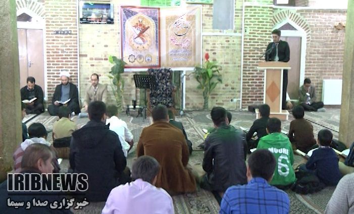 محفل انس با قران کریم در مسجد جامع مهاباد