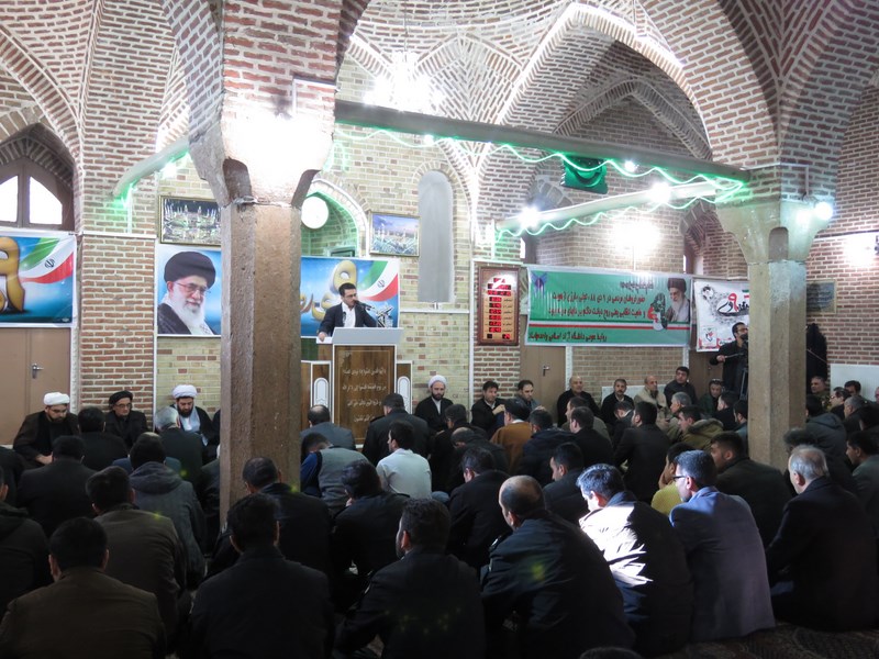 مراسم بزرگداشت حماسه نهم دی ماه در مسجد جامع مهاباد برگزار شد