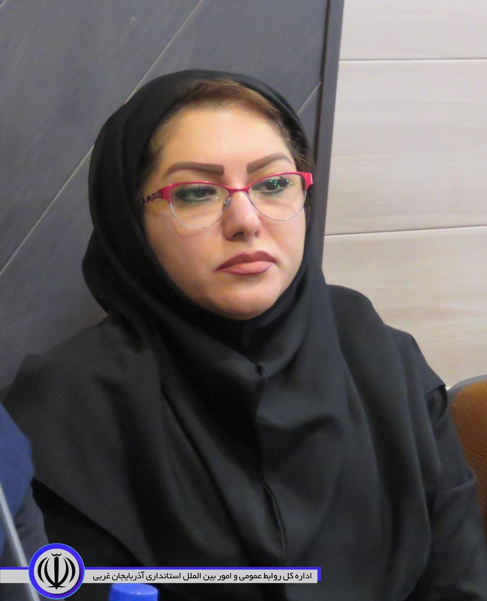 فریبا اسکندری عضو هیئت رئیسه پارلمان مشورتی استان آذربایجان غربی شد