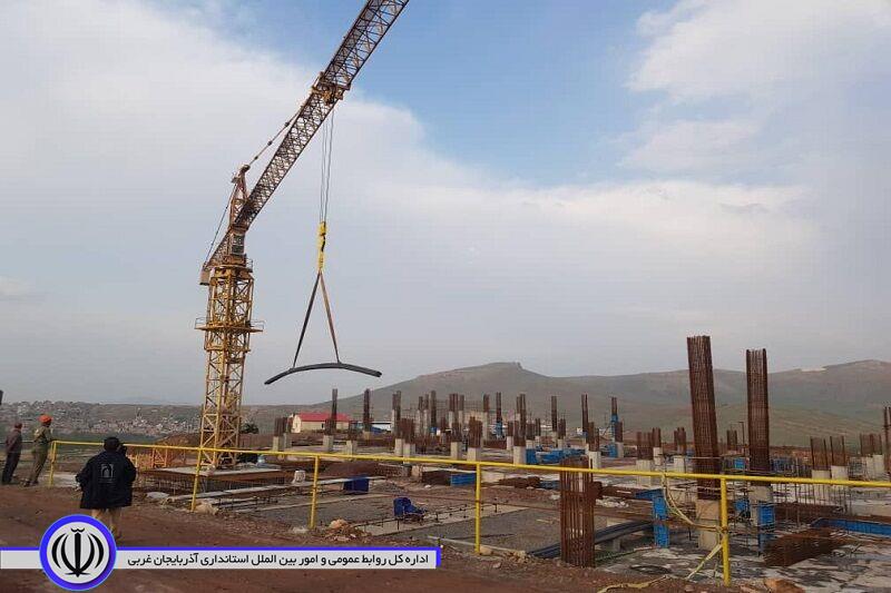 تداوم احداث بیمارستان 350تختخوابی مهاباد با 35درصد پیشرفت فیزیکی