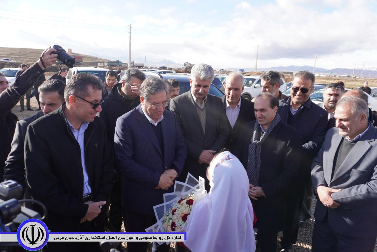 آغاز سفر استاندار آذربایجان‌غربی به شهرستان مهاباد