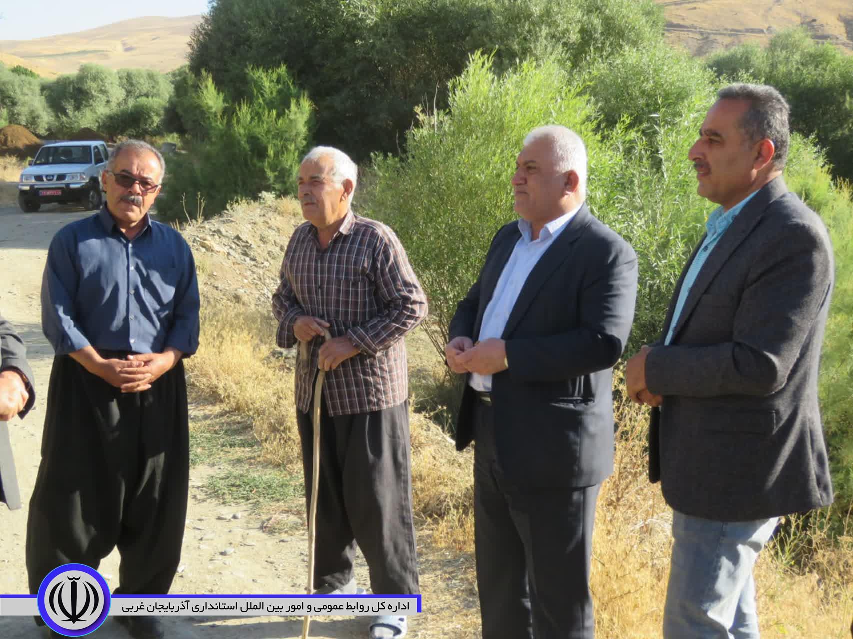 تداوم حضور میدانی فرماندار ویژه مهاباد در روستاهای بخش خلیفان