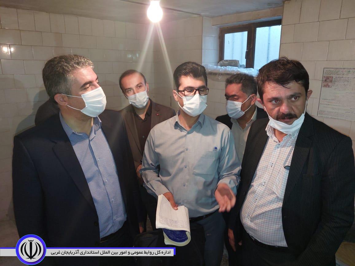 بازدید سر زده فرماندار مهاباد از وضعیت پخت و فروش نان در نانوایی ها