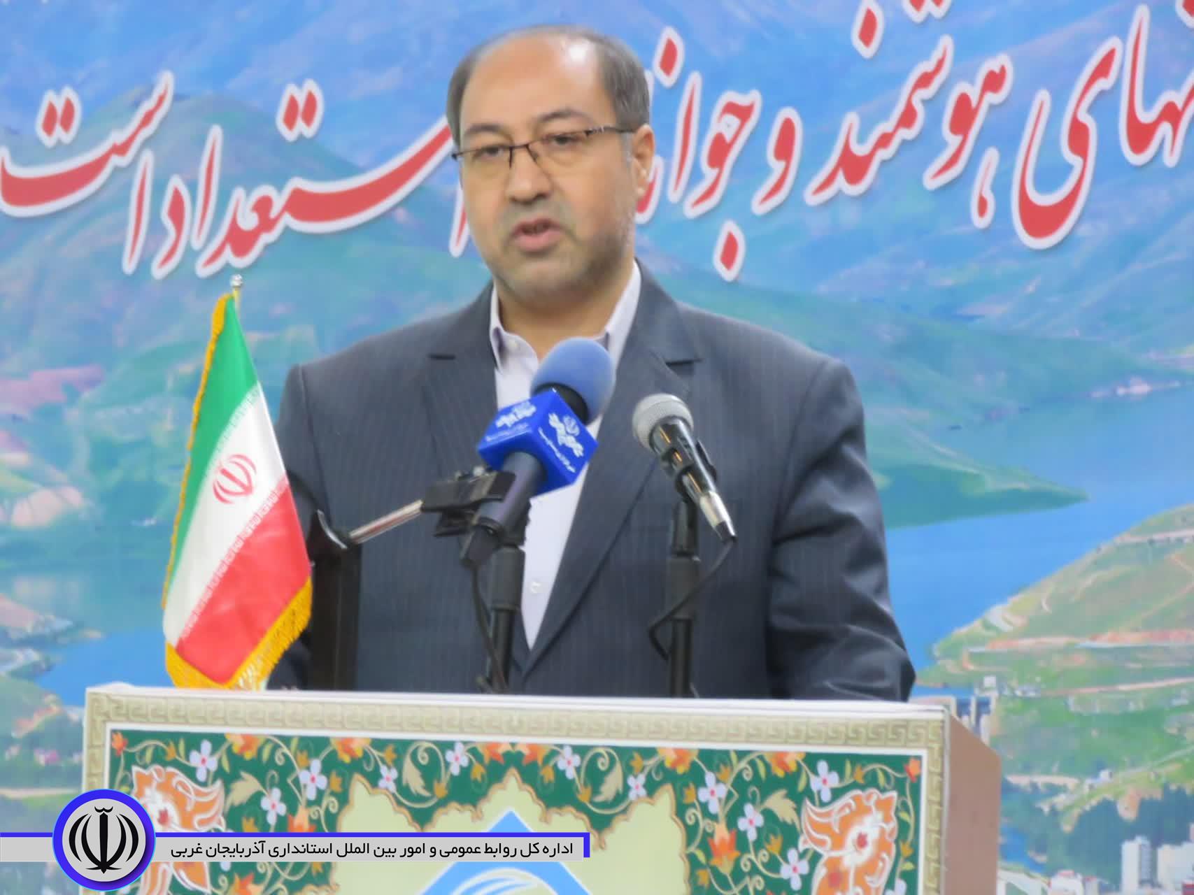 مراسم تکریم و معارفه مدیرکل صدا وسیمای مرکز مهاباد برگزار شد