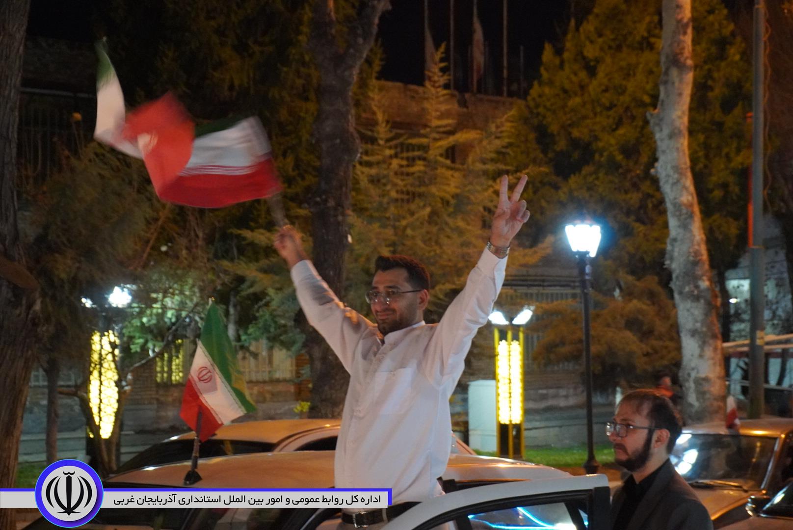 کاروان خودرویی مردم انقلابی مهاباد جلوه‌ای دیگر از اتحاد و همدلی