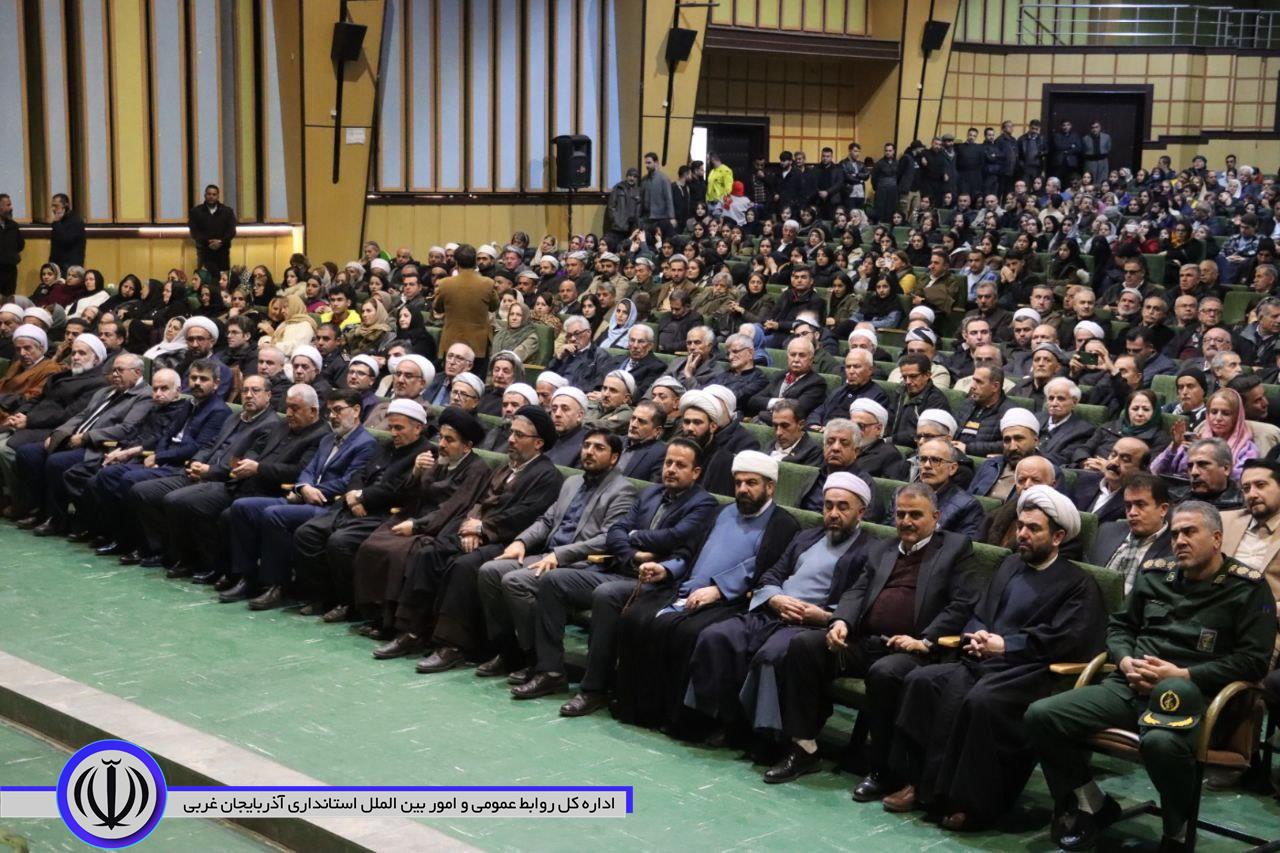 آیین بزرگداشت استاد عبدالرحمان شرفکندی متخلص به «ماموستا ههژار»