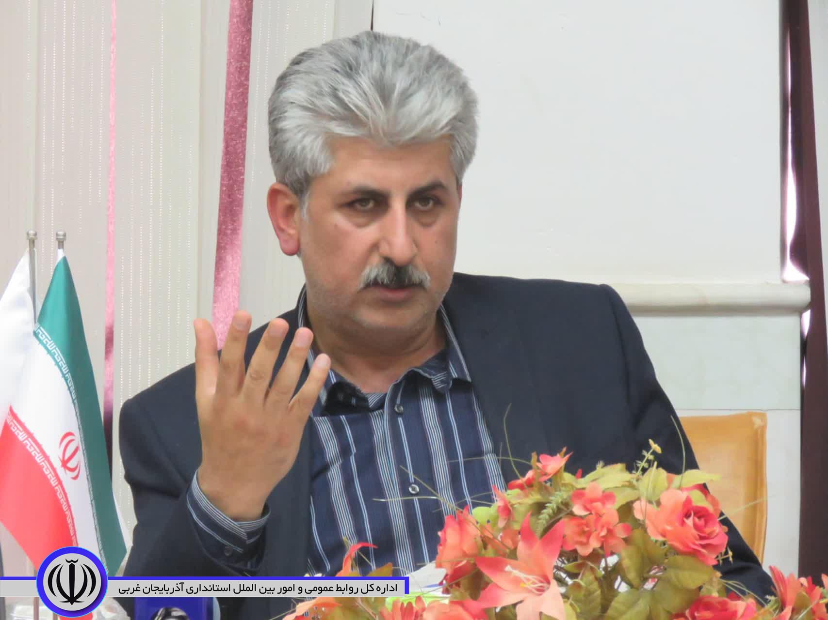 تجلیل از مقام شامخ معلم و استاد در دانشگاه پیام نور مهاباد