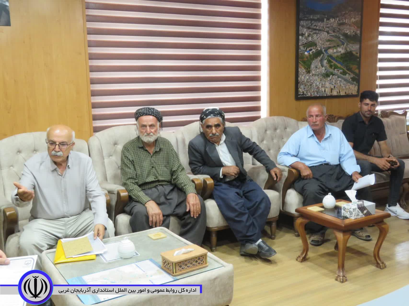 جلسه ملاقات مردمی فرماندار مهاباد با شهروندان برگزار شد