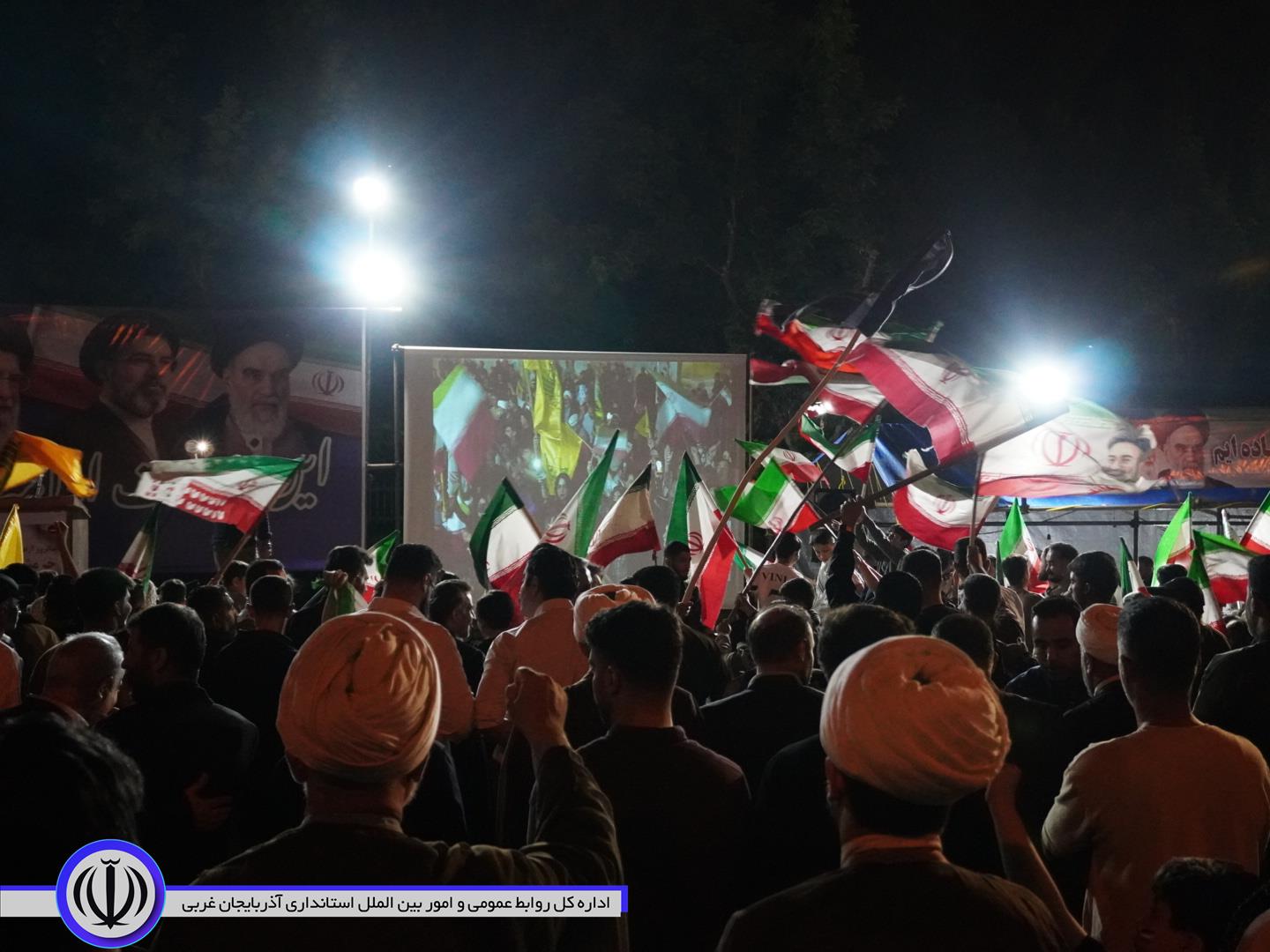 جانفشانی مردم ایران از ابتدای پیروزی انقلاب اسلامی تاکنون تداوم داشته است
