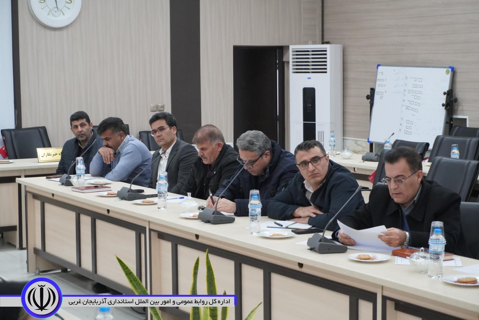 اتصال بیش از 100 مدرسه در مهاباد به شبکه فیبر نوری تا چند ماه آینده