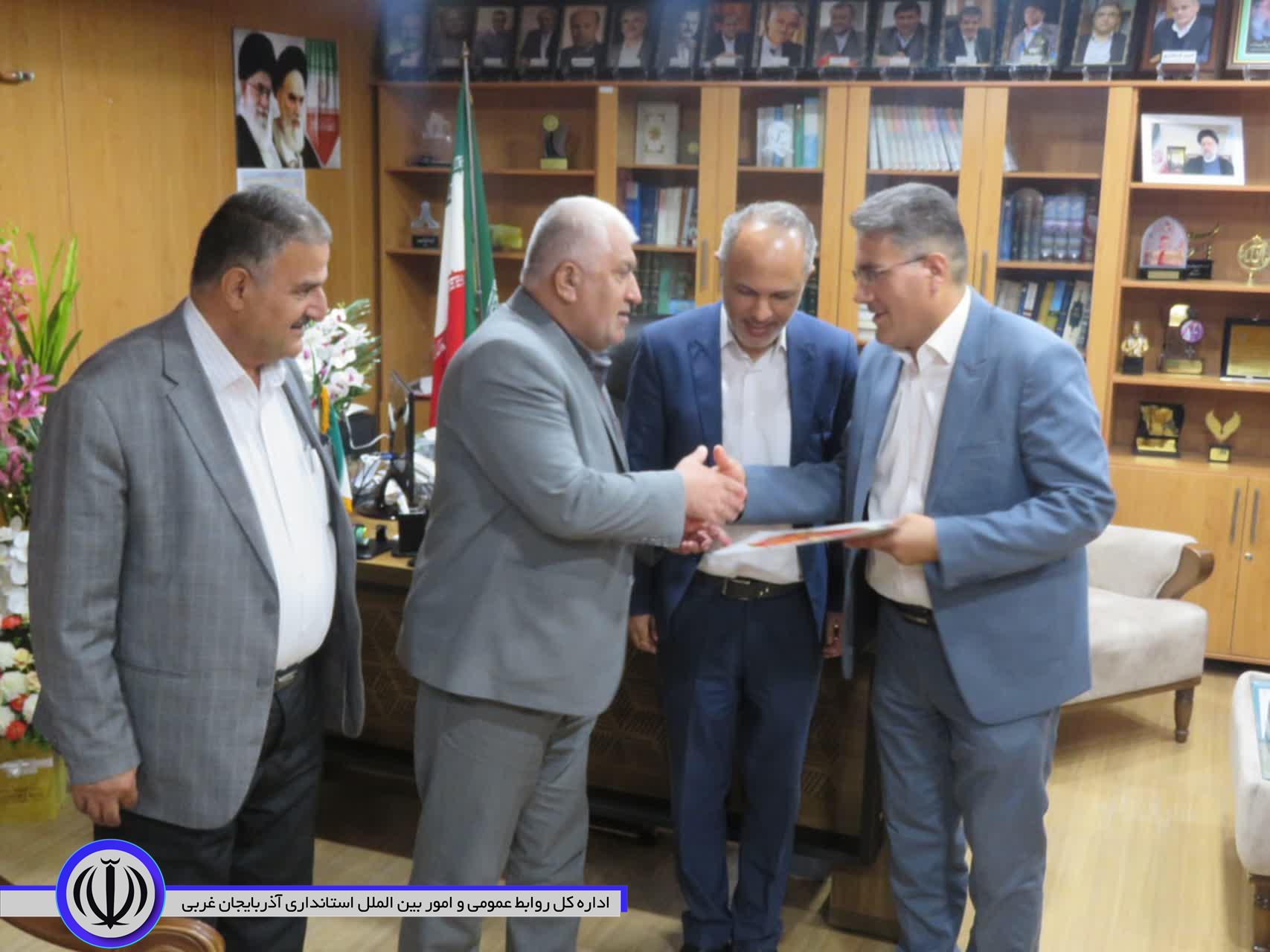 تودیع و معارفه رییس جمعیت هلال احمر مهاباد برگزار شد
