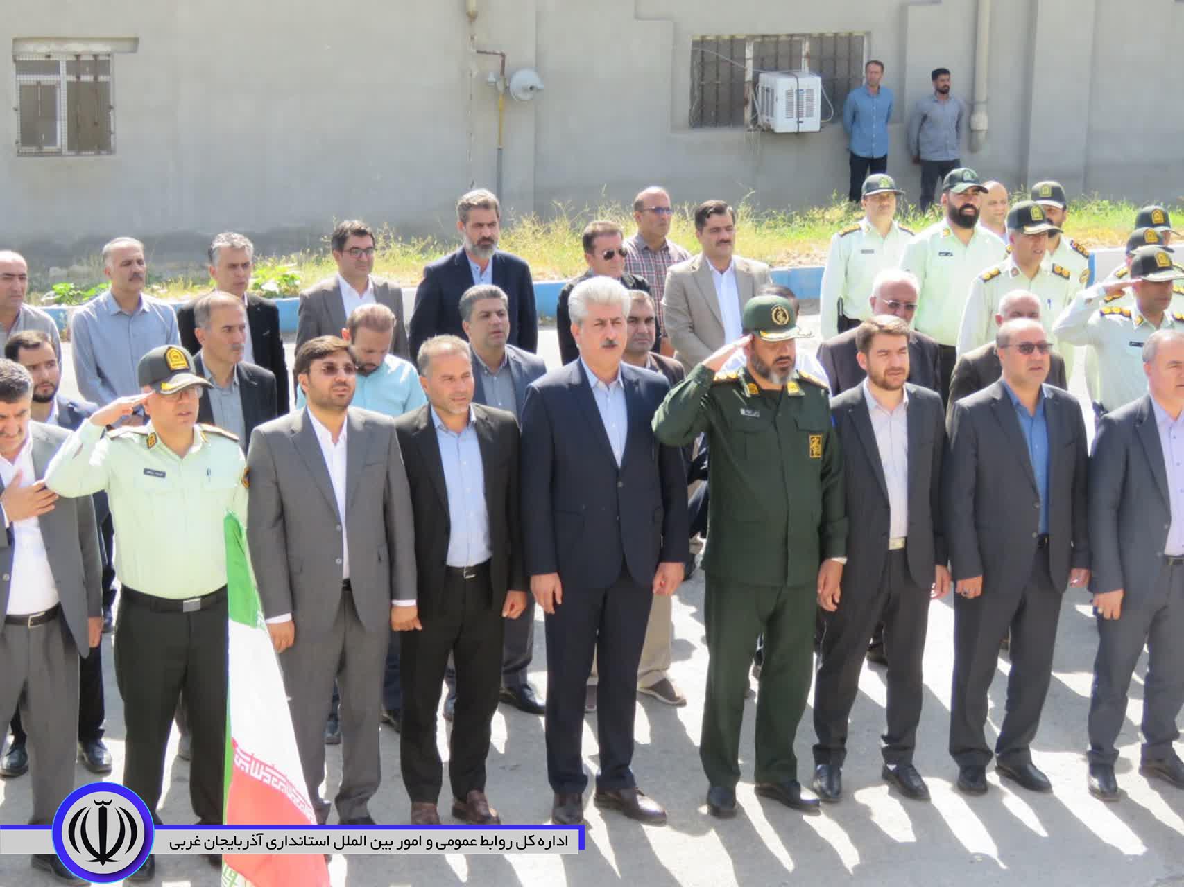 غبارروبی و گلباران مزار شهدای مهاباد