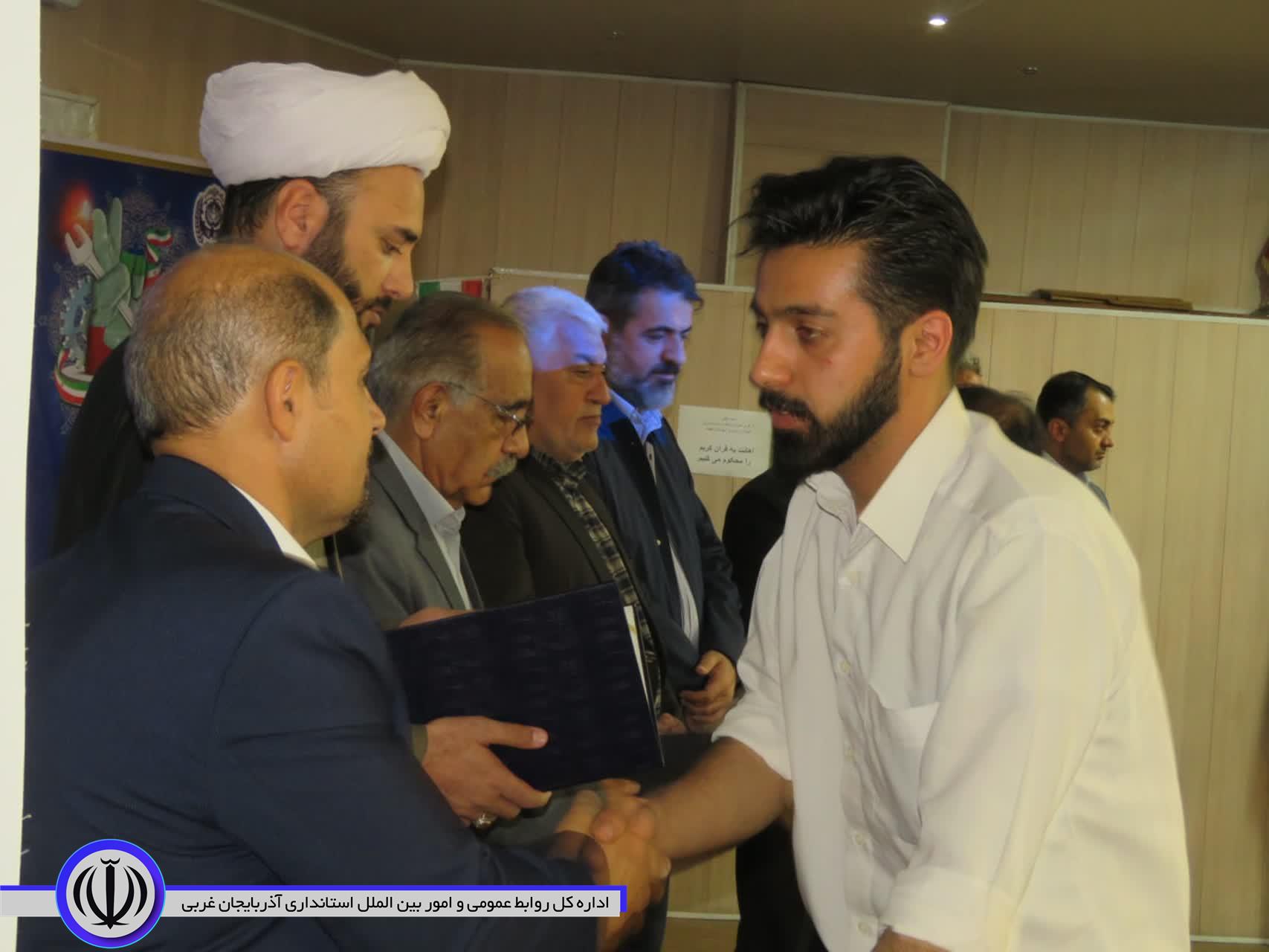 فرماندار مهاباد: حمایت از کارگران رونق تولید و بهره روری را ارتقا میدهد