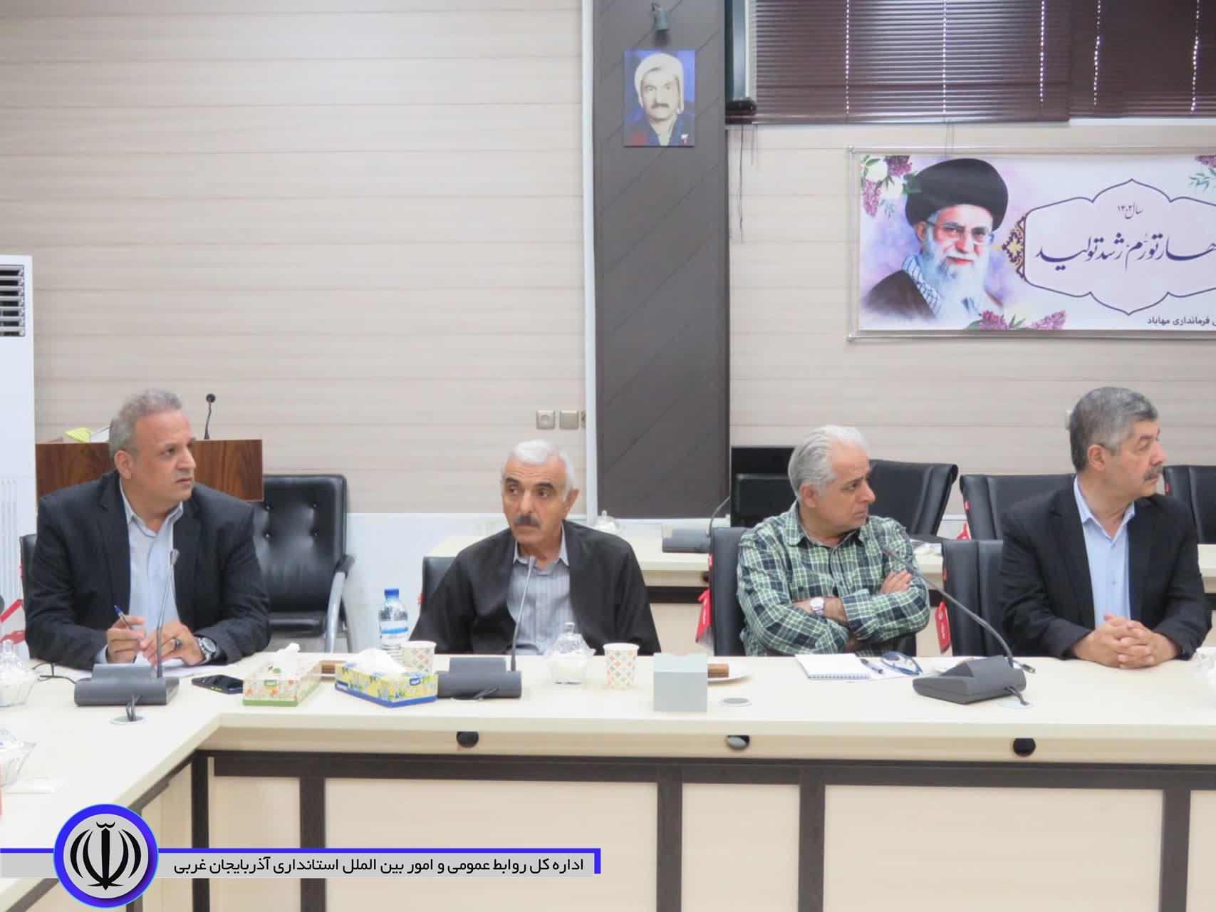 نشست صمیمی فرماندار ویژه مهاباد با تشکل های مردمی و سازمان های مردم نهاد