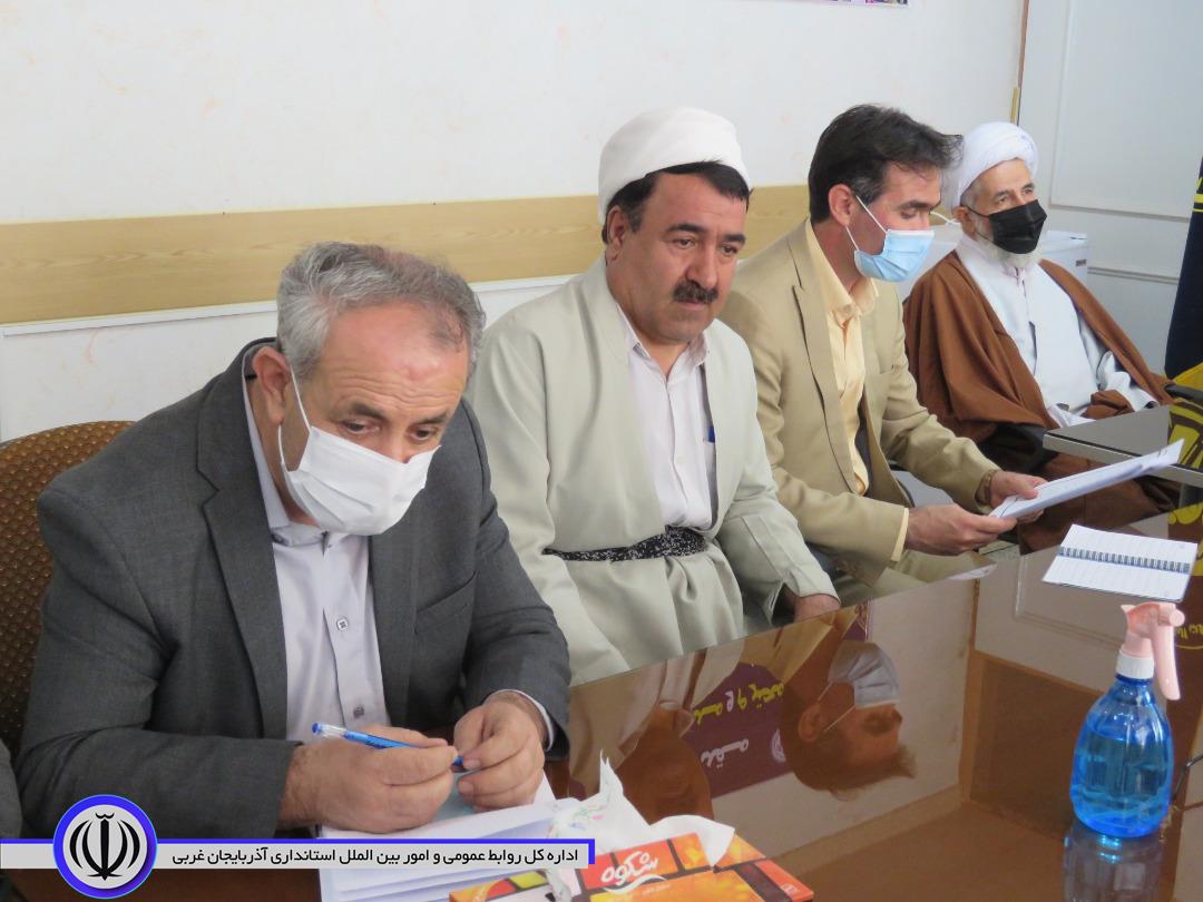 امام جمعه مهاباد: اهمیت پرداخت زکات برای مردم تفهیم شود