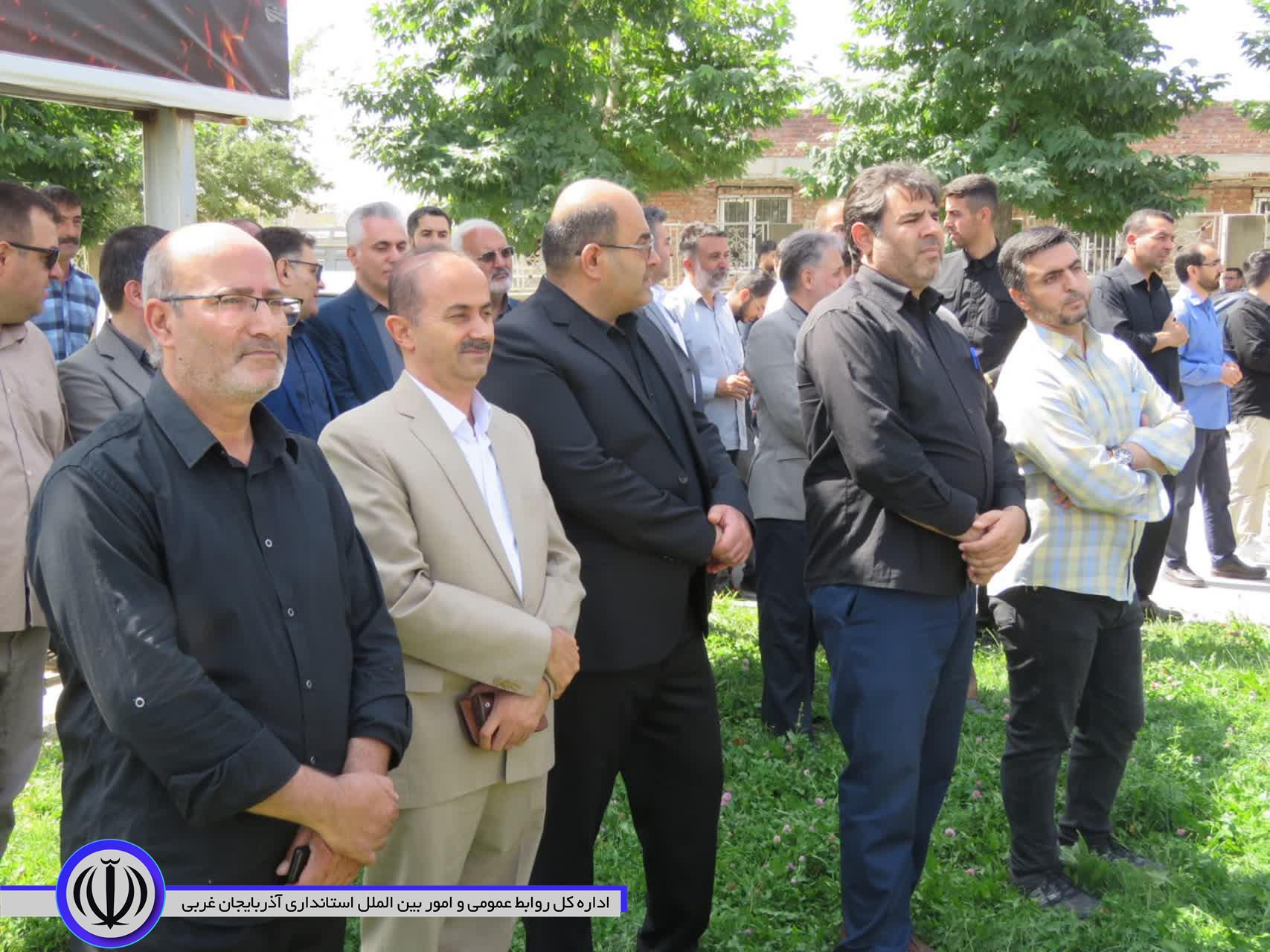 پرچم عزای حسینی در مهاباد برافراشته شد