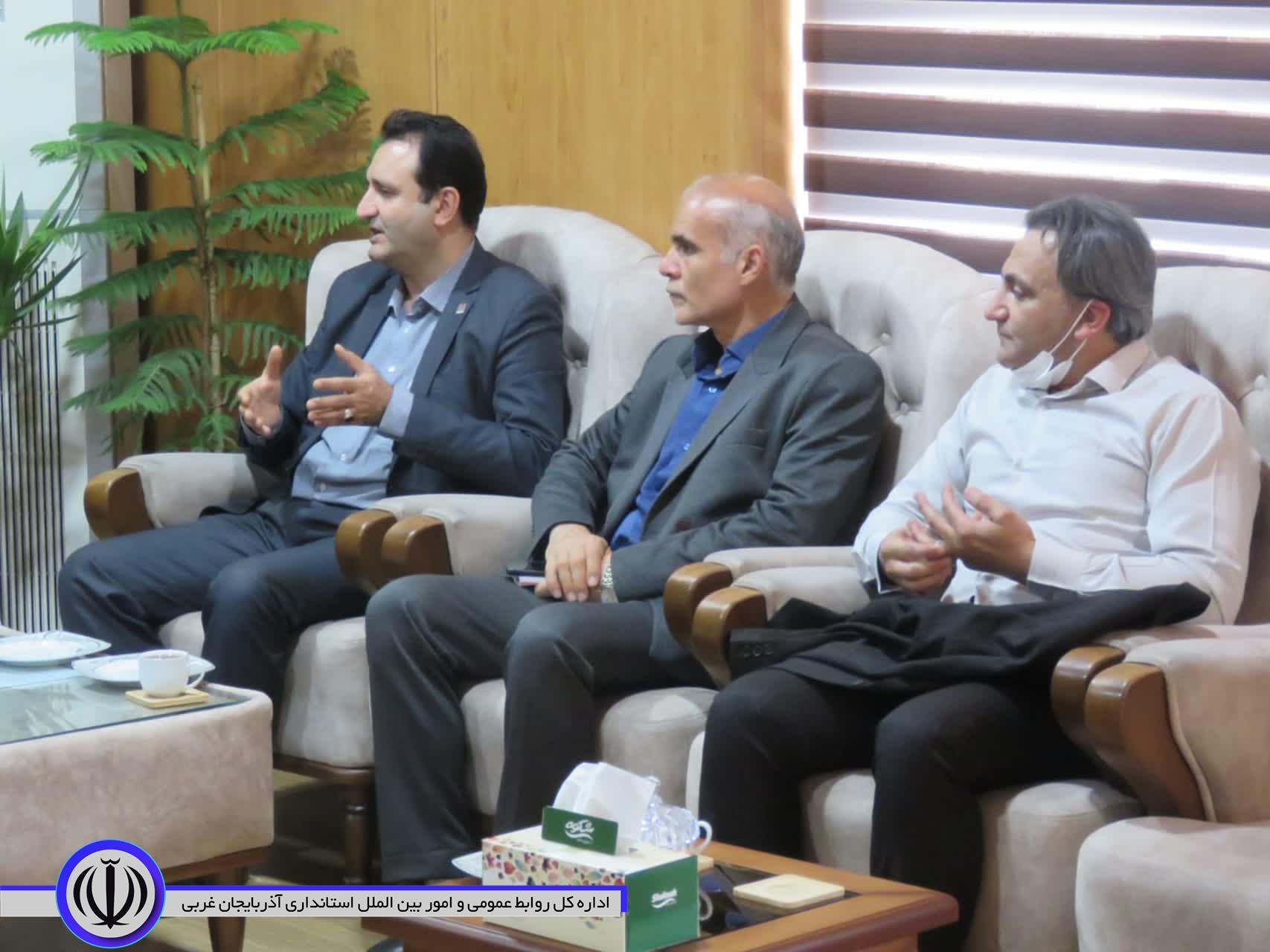 دیدار مدیر کل انتقال خون استان آذربایجان غربی با فرماندار ویژه مهاباد