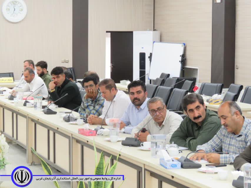 نشست مشورتی دهیاران بخش مرکزی مهاباد برگزار شد