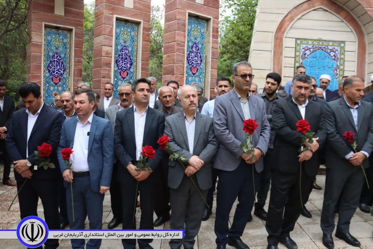 معلمان ستون اقتدار ملی و مایه بالندگی ایران اسلامی هستند
