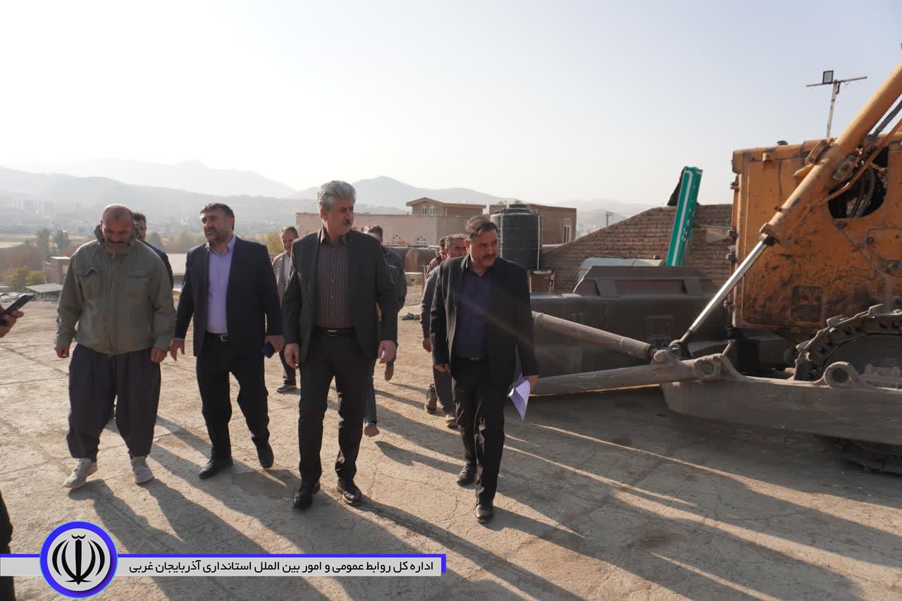 بازدید سرزده فرماندار ویژه مهاباد از اداره راهداری و حمل و نقل جاده ای