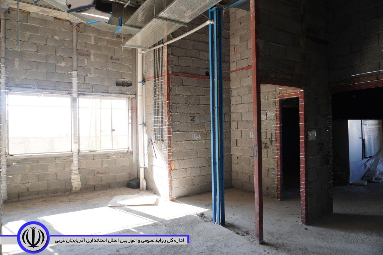 بازدید سرزده فرماندار ویژه مهاباد از بیمارستان در حال احداث تأمین اجتماعی