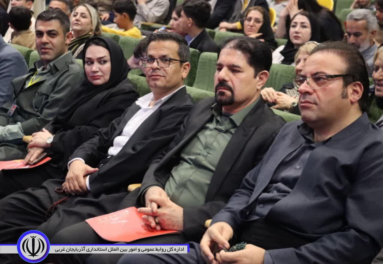 سومین جشنواره هه‌لپه‌رکه‌ی در مهاباد با معرفی برگزیدگان به پایان رسید