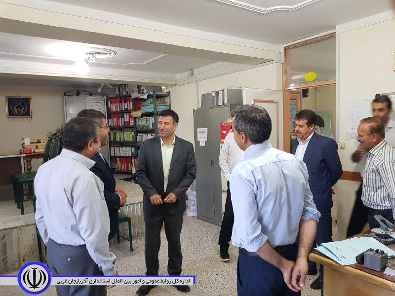 بازدید سرزده معاون استاندار و فرماندار ویژه شهرستان مهاباد از کمیته امداد امام خمینی (ره)