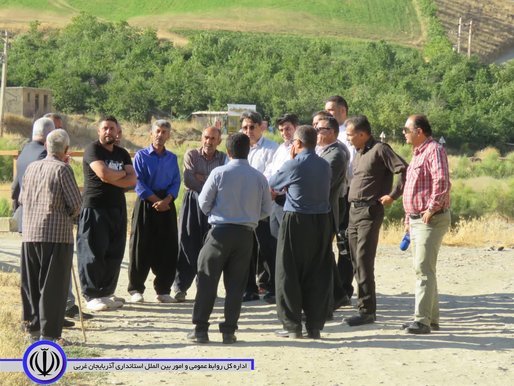 تداوم حضور میدانی فرماندار ویژه مهاباد در روستاهای بخش خلیفان