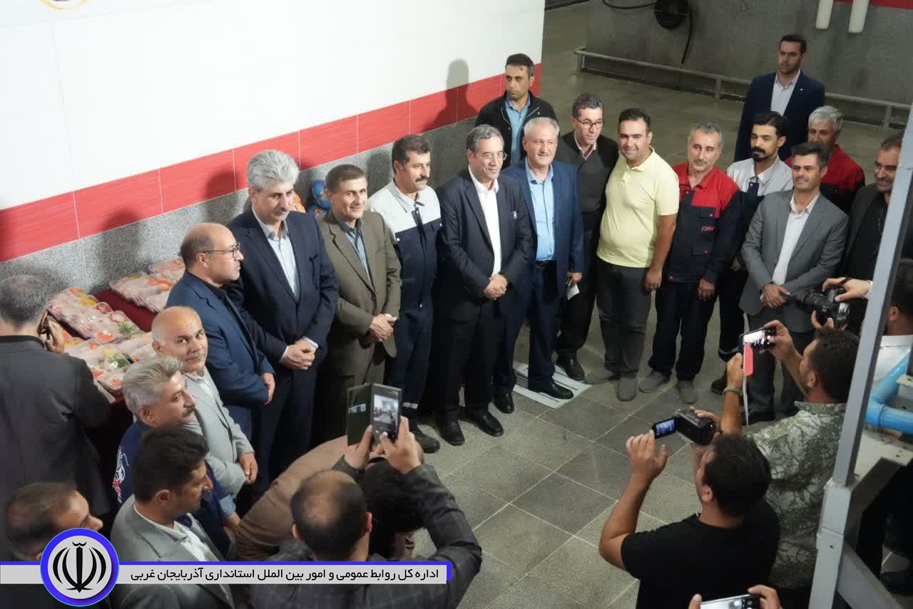 بازدید استاندار آذربایجان‌غربی از مجتمع زنجیره‌ای هما مرغ مهاباد