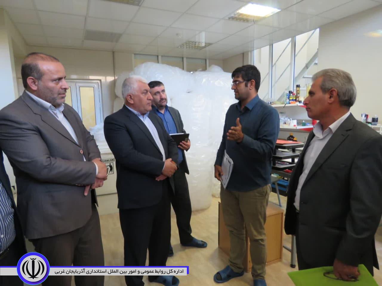 فرماندار ویژه مهاباد از کارخانه فرآورده های زیستی روناک بازدید کرد
