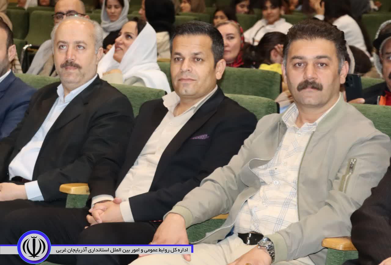 به مناسبت دهه کرامت، آیین گرامیداشت روز دختر در مهاباد برگزار شد