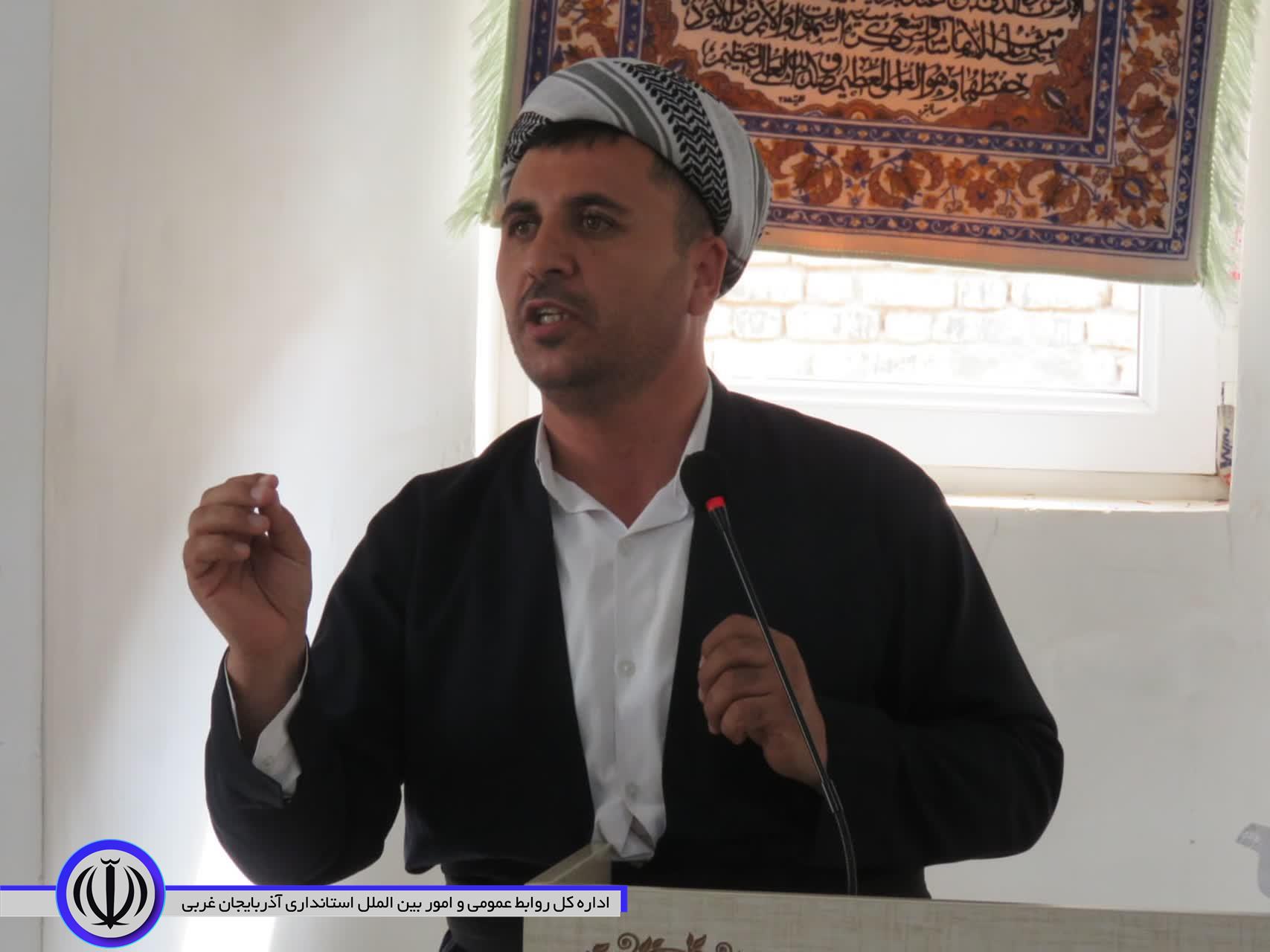 فرماندار ویژه مهاباد از 3 روستای بخش مرکزی بازدید کرد