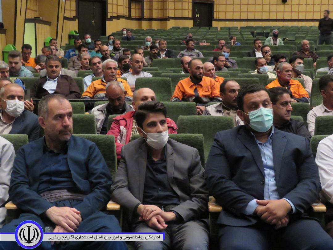 فرماندار مهاباد: نظام توجه ویژهای به مشکلات کارگران دارد