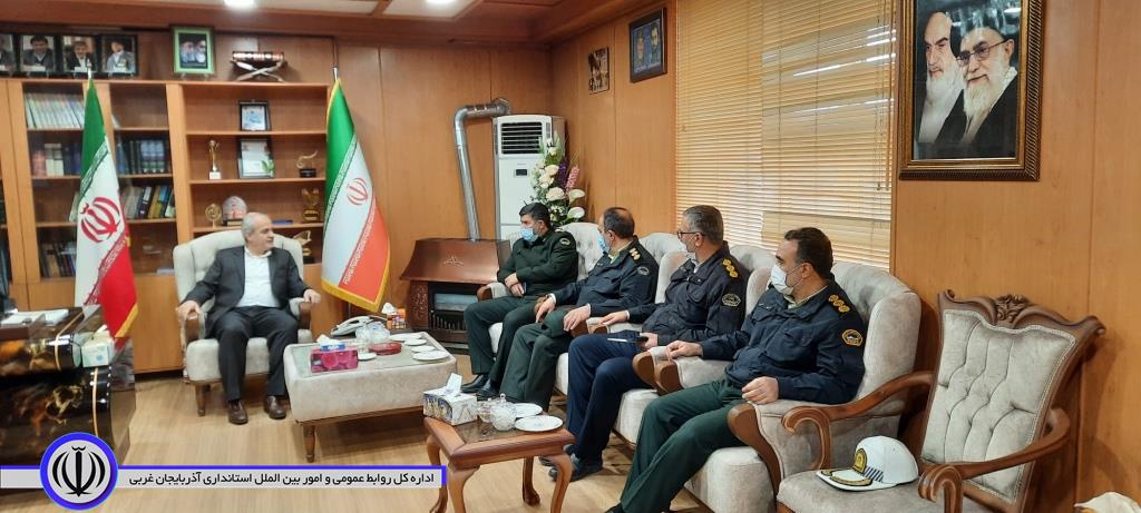 دیدار فرماندهان نیروی انتظامی با سرپرست فرمانداری ویژه مهاباد به مناسبت سال جدید و عید نوروز