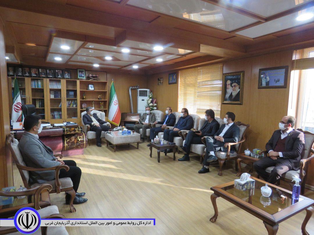 دیدار اعضای شورا و شهردار جدید شهرستان با فرماندار ویژه مهاباد