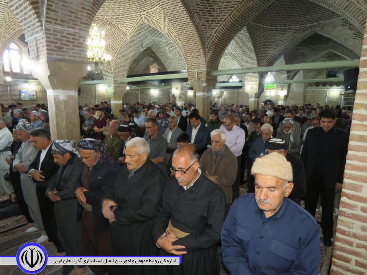 تجمع اعتراضی نمازگزاران مهابادی در محکومیت جنایات رژیم غاصب اسرائیل