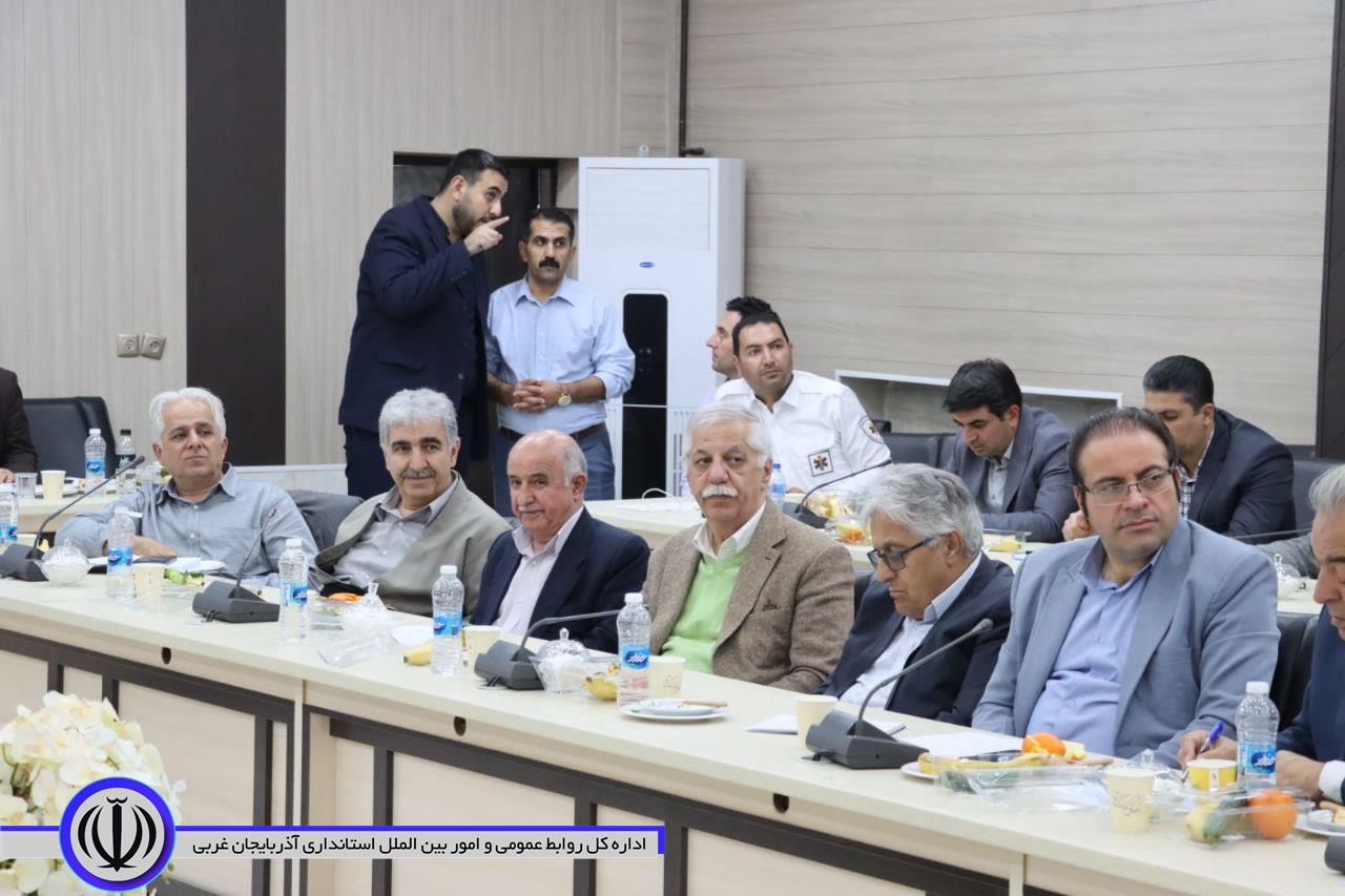 حضور اعضای کمیسیون بهداشت و درمان مجلس، جمعی از معاونان وزارت بهداشت، معاون درمان سازمان تامین اجتماعی کشور معاونین وزرای بهداشت و درمان و تعاون و کار و رفاه اجتماعی و مسولان استانی و شهرستانی