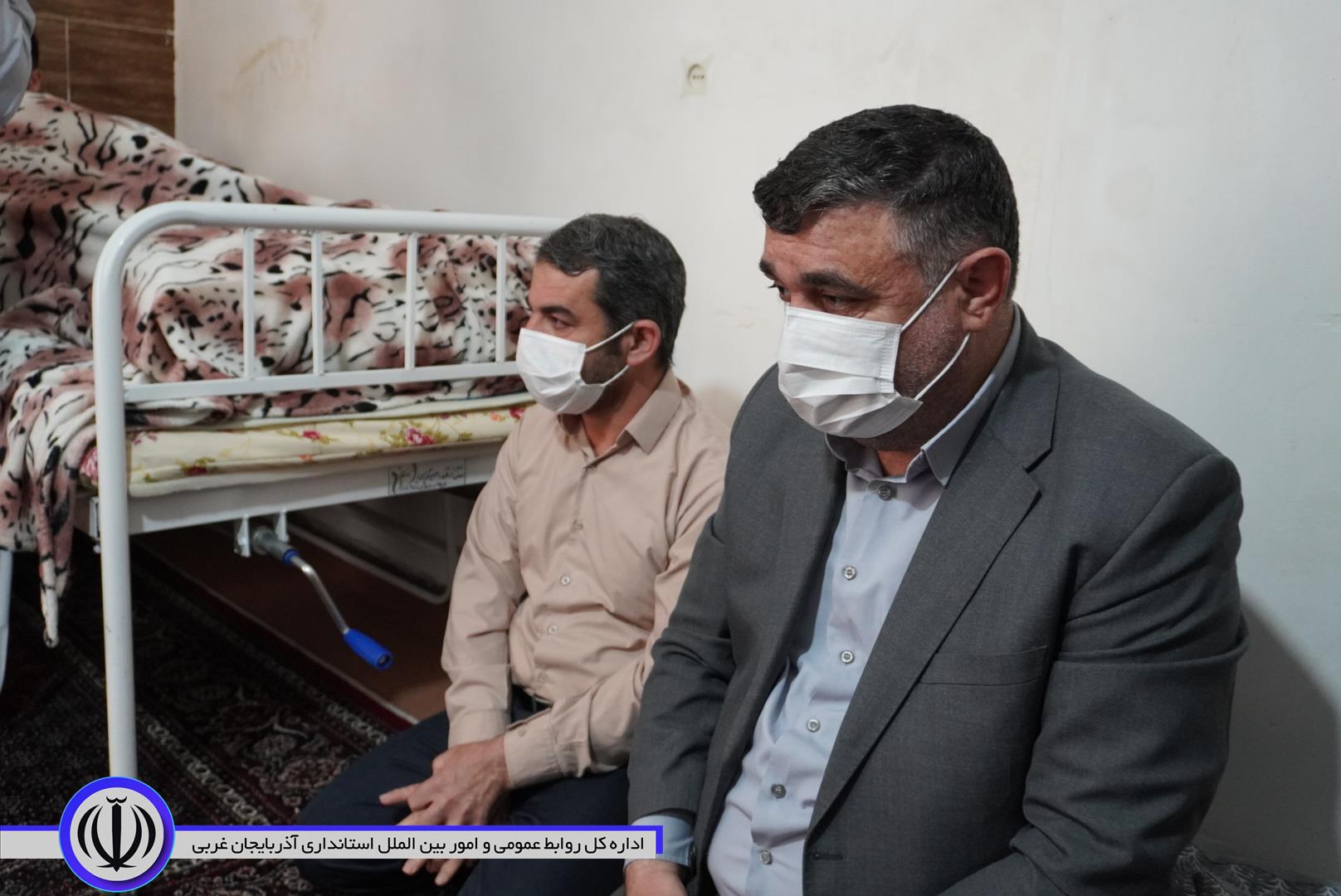 دیدار مسوولان مهابادی با 2 خانواده شهید و جانباز جنگ رمضان