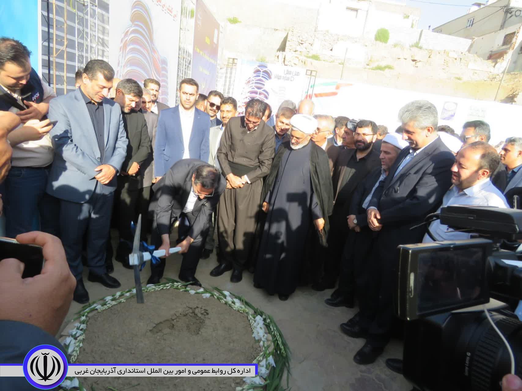 بزرگترین پروژه گردشگری استان در مهاباد کلنگزنی شد
